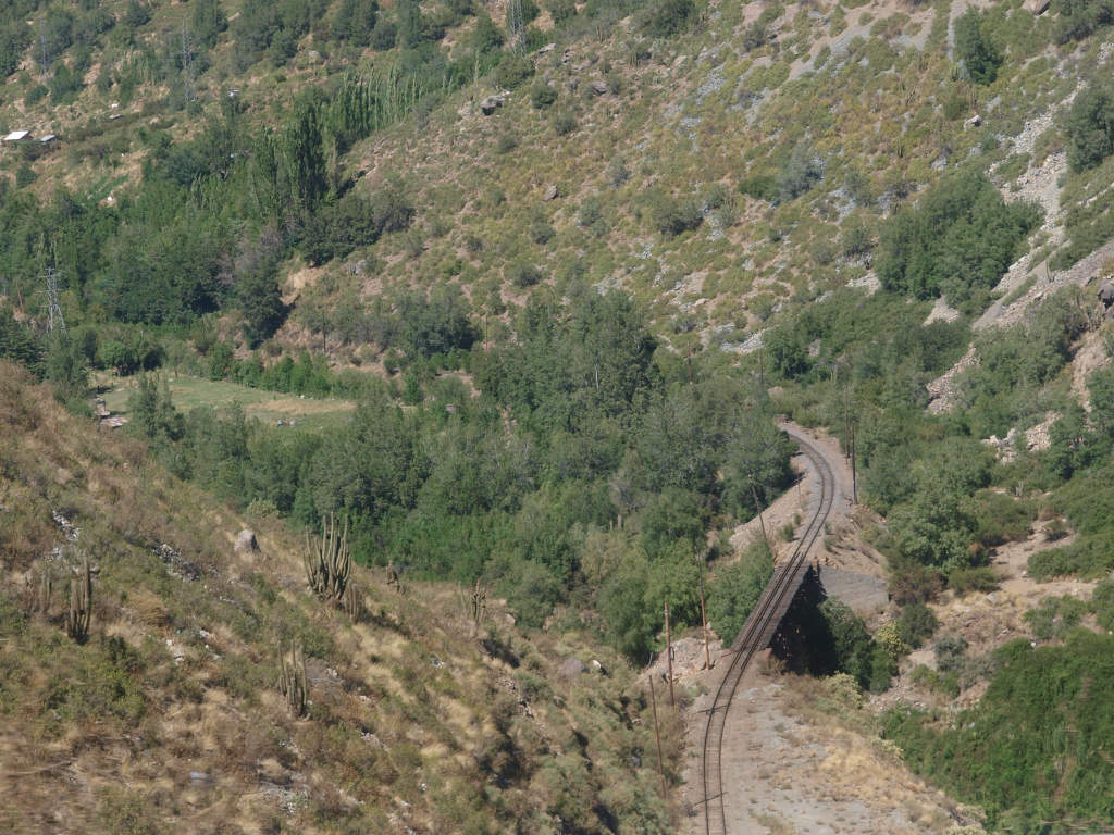 Transandino v úseku Los Andes - Rio Blanco8.jpg